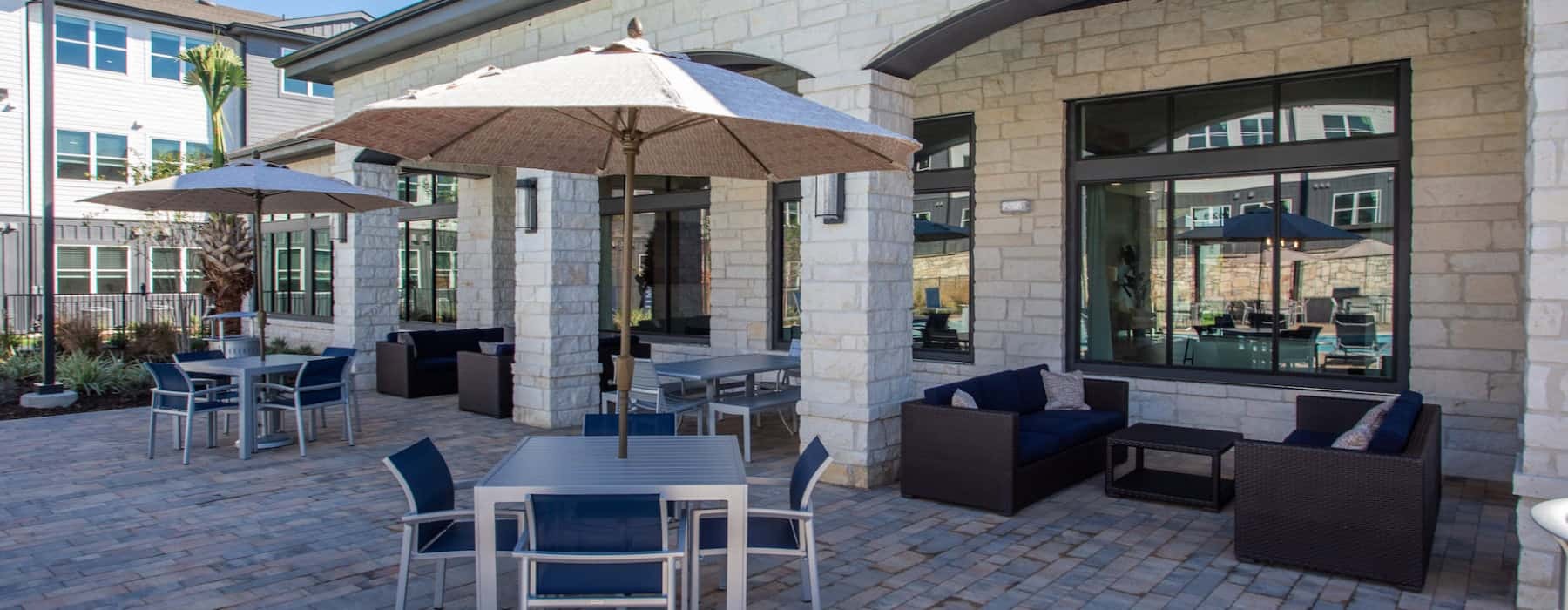 Outdoor grilling and lounge area at Prose Westover Hills